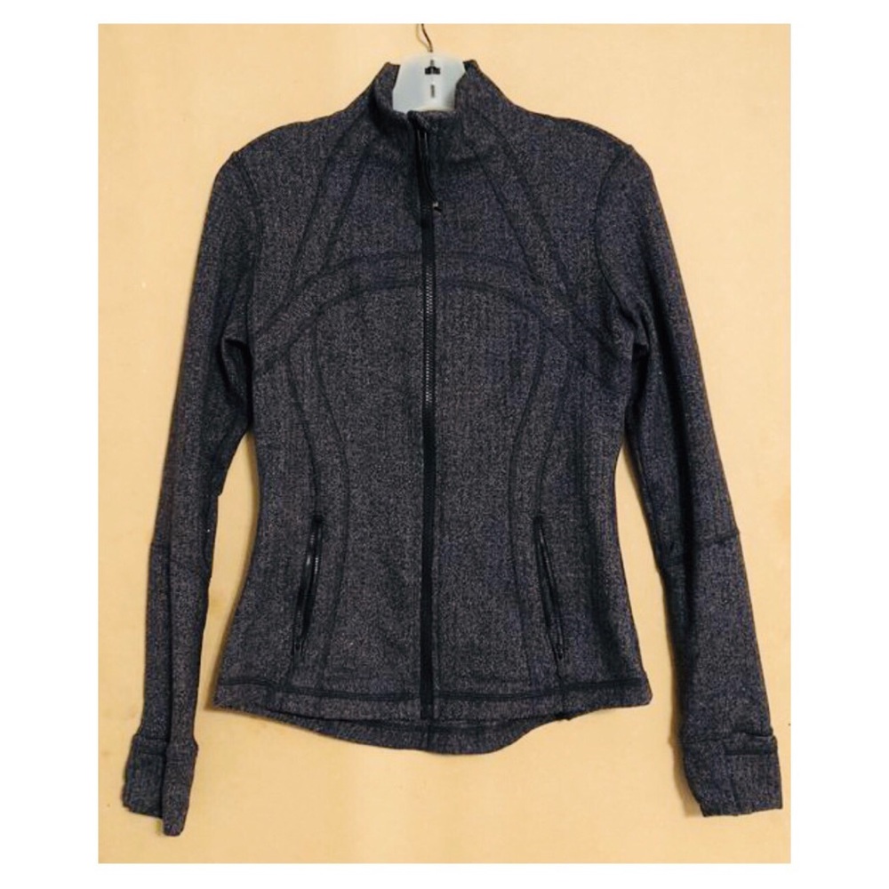 *𝐒𝐎𝐋𝐃* Lululemon women’s jacket size 4
